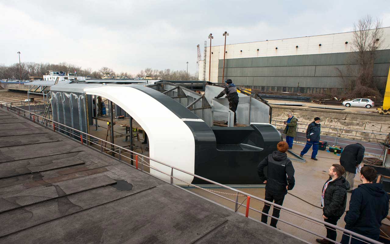 Floating pier HUMA 6 - Naval design by WERKEMOTION - Making of