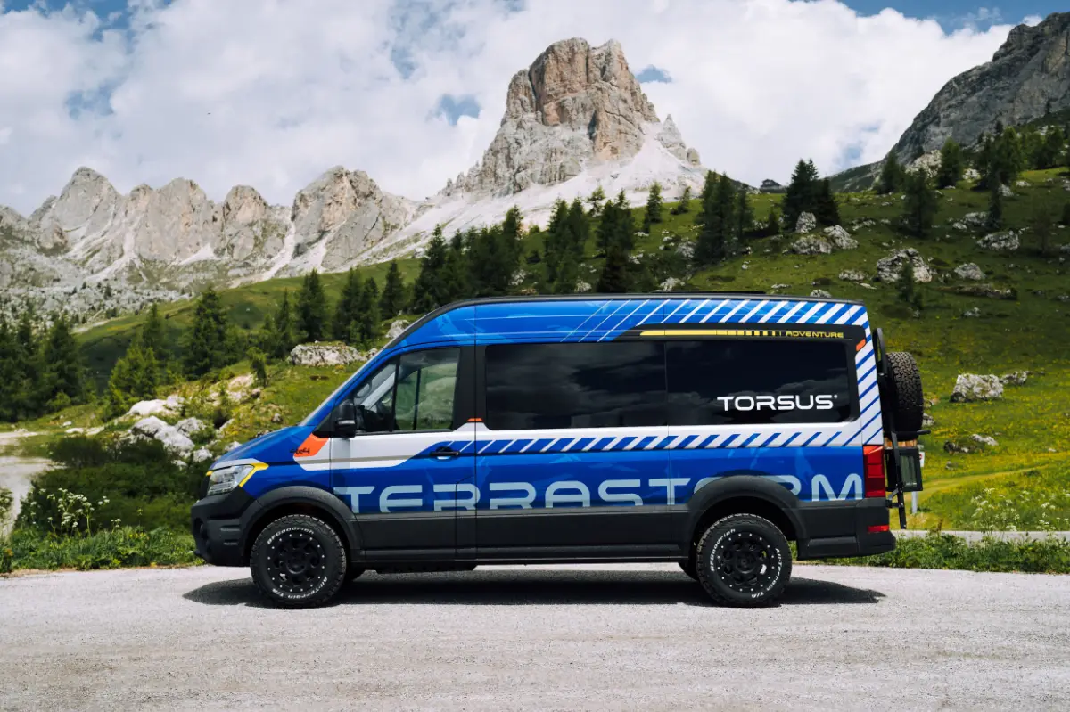 TORSUS TERRASTORM - 4x4 Off-road bus - Design by WERKEMOTION design studio TORSUS TERRASTORM Adventure - 4x4 Off-road design by WERKEMOTION