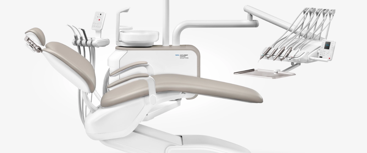 Diplomat Dental_Model ONE 100 Carried_Color options_brown 02_Design by Werkemotion